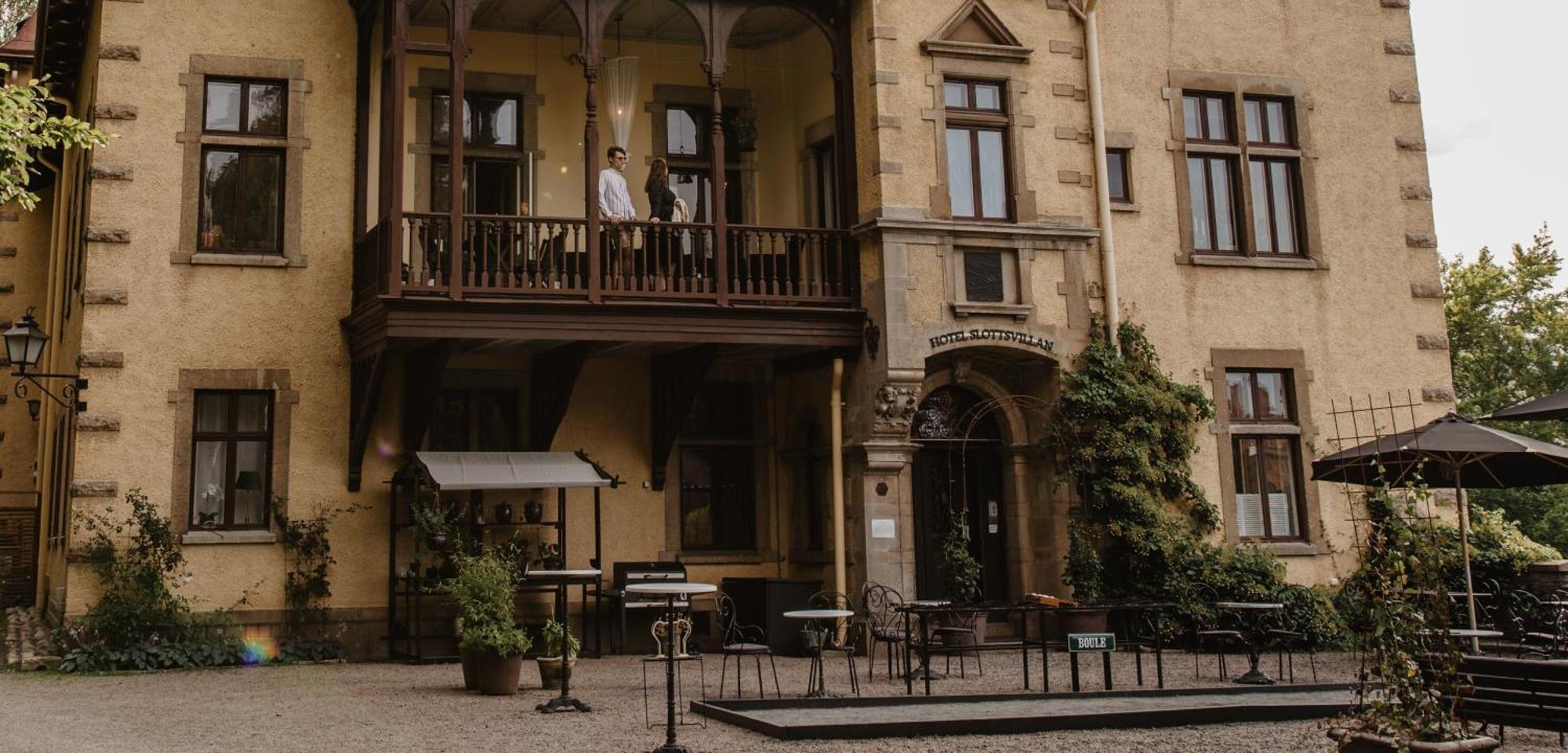 Hotel Slottsvillan Хускварна Экстерьер фото